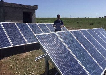  1.5 كيلو واط نظام المضخات الشمسية في Xining ， Qinghai 