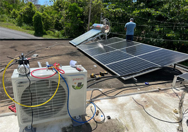 24000 وحدة حرارية بريطانية تعمل بالطاقة الشمسية والتيار المتردد نظام مكيف الهواء بالطاقة الشمسية في بورتوريكو
