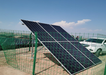 نظام المضخة الشمسية بقدرة 1.1 كيلو وات في مقاطعة شنشي
    